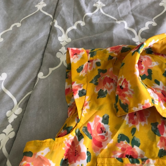 Sheer top with flower prints - Picture 5 of 8